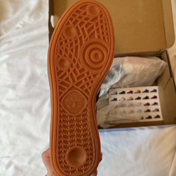 Adidas Spezial - Alumina / Core Black / Cloud White - Size 8 Women’s (NWT) - Picture 2 of 6